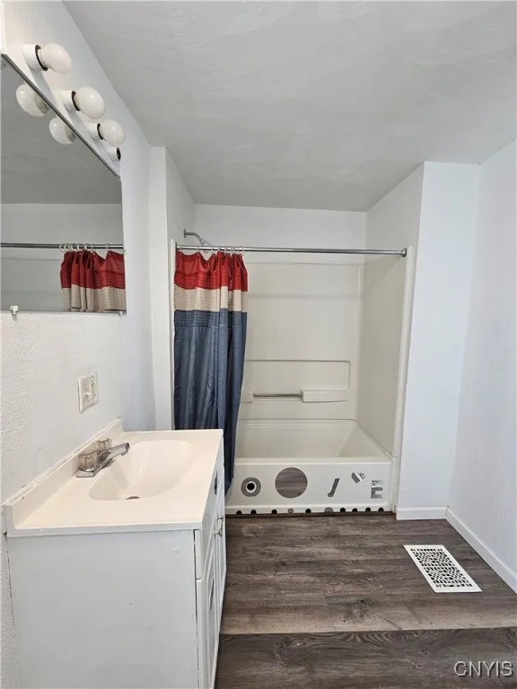 1567 West Street, Utica, New York 13501, Utica, New York 13501, 3 Bedrooms Bedrooms, 6 Rooms Rooms,1 BathroomBathrooms,Residential,For Sale,1567 West Street, Utica, New York 13501,0,S1600285