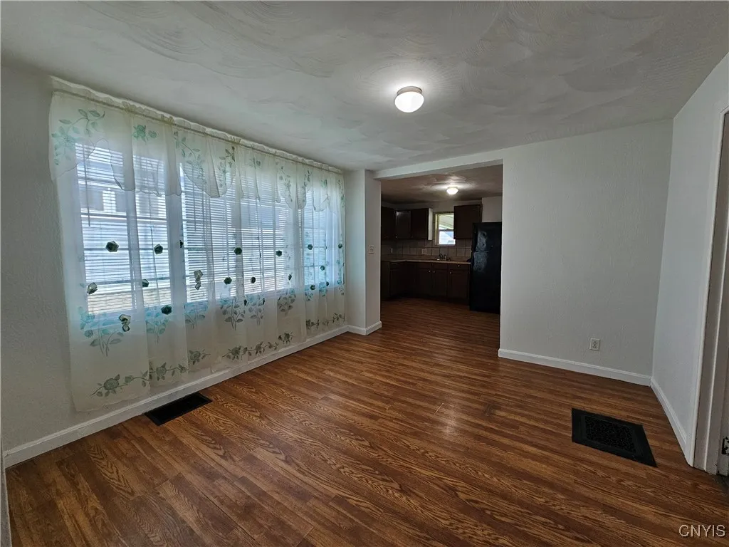 1567 West Street, Utica, New York 13501, Utica, New York 13501, 3 Bedrooms Bedrooms, 6 Rooms Rooms,1 BathroomBathrooms,Residential,For Sale,1567 West Street, Utica, New York 13501,0,S1600285