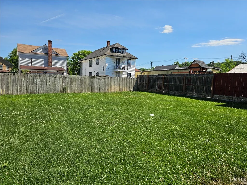 1567 West Street, Utica, New York 13501, Utica, New York 13501, 3 Bedrooms Bedrooms, 6 Rooms Rooms,1 BathroomBathrooms,Residential,For Sale,1567 West Street, Utica, New York 13501,0,S1600285