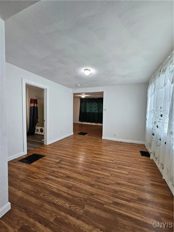 1567 West Street, Utica, New York 13501, Utica, New York 13501, 3 Bedrooms Bedrooms, 6 Rooms Rooms,1 BathroomBathrooms,Residential,For Sale,1567 West Street, Utica, New York 13501,0,S1600285