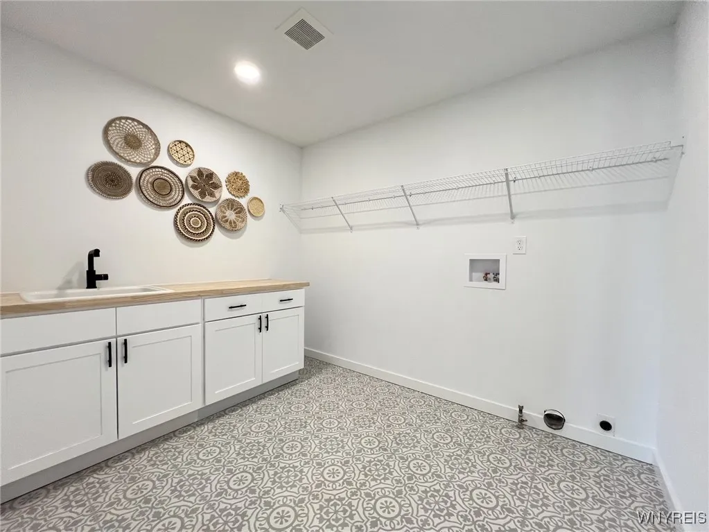 19 Two Rod Road, Alden, New York 14004, Alden, New York 14004, 4 Bedrooms Bedrooms, 7 Rooms Rooms,3 BathroomsBathrooms,Residential,Closed,19 Two Rod Road, Alden, New York 14004,0,B1600279