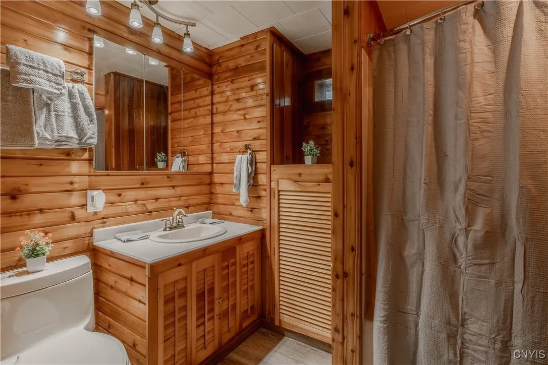 375 Centre Street, Cape Vincent, New York 13618, Cape Vincent, New York 13618, 3 Bedrooms Bedrooms, 8 Rooms Rooms,1 BathroomBathrooms,Residential,Closed,375 Centre Street, Cape Vincent, New York 13618,S1600424