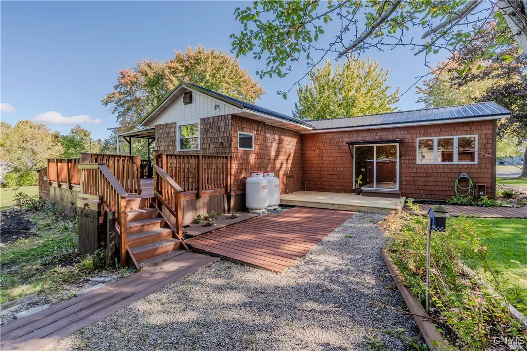 375 Centre Street, Cape Vincent, New York 13618, Cape Vincent, New York 13618, 3 Bedrooms Bedrooms, 8 Rooms Rooms,1 BathroomBathrooms,Residential,Closed,375 Centre Street, Cape Vincent, New York 13618,S1600424