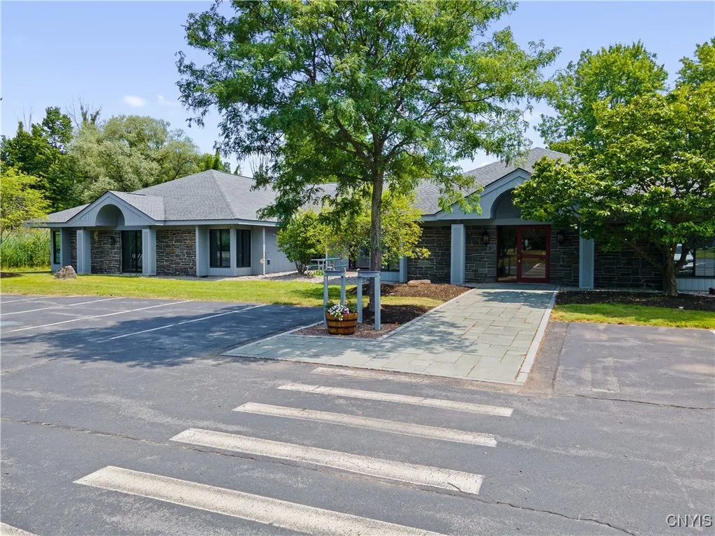 5710 Commons Park, Dewitt, New York 13057, De Witt, New York 13057, ,Commercial Lease,For Rent,5710 Commons Park, Dewitt, New York 13057,S1597838