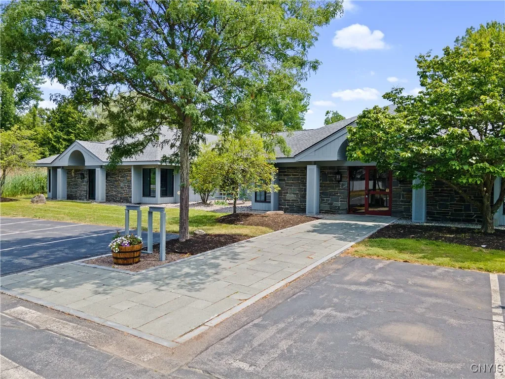 5710 Commons Park, Dewitt, New York 13057, De Witt, New York 13057, ,Commercial Lease,For Rent,5710 Commons Park, Dewitt, New York 13057,S1597838