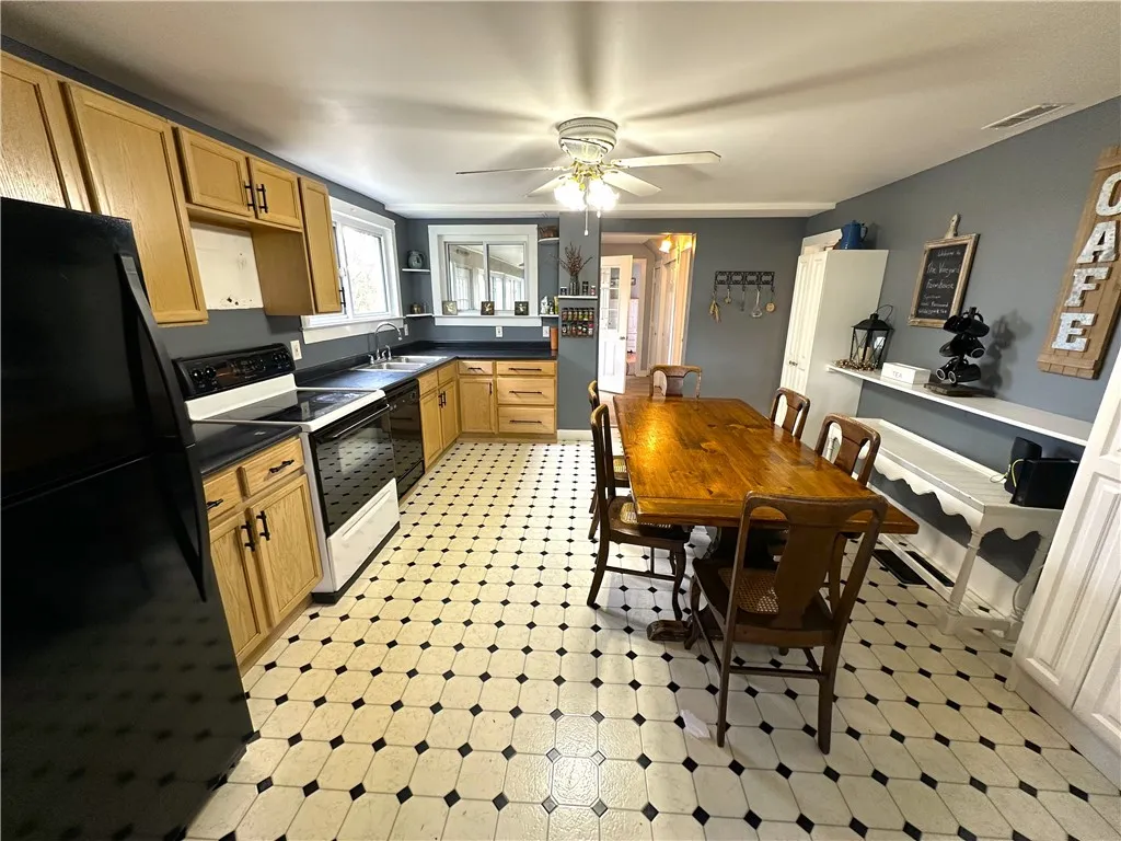 8879 Gallagher Road, Pulteney, New York 14840, Pulteney, New York 14840, 4 Bedrooms Bedrooms, 10 Rooms Rooms,2 BathroomsBathrooms,Residential,Closed,8879 Gallagher Road, Pulteney, New York 14840,0,R1600172