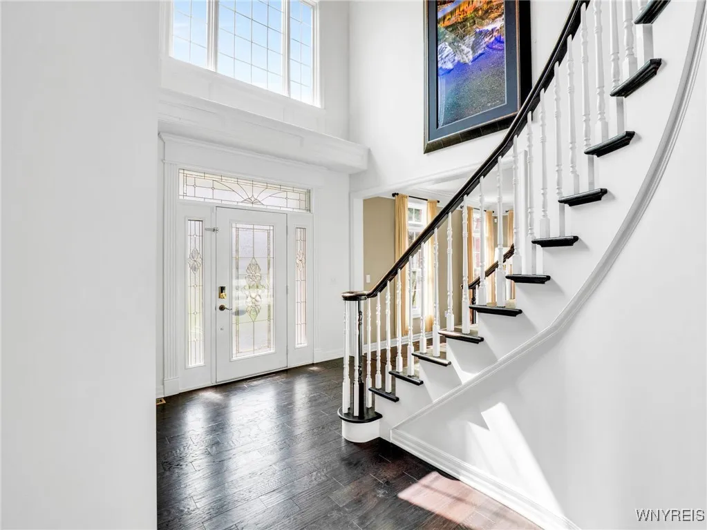 16 Woodstream, Orchard Park, New York 14127, Orchard Park, New York 14127, 5 Bedrooms Bedrooms, 13 Rooms Rooms,3 BathroomsBathrooms,Residential,For Sale,16 Woodstream, Orchard Park, New York 14127,B1598459