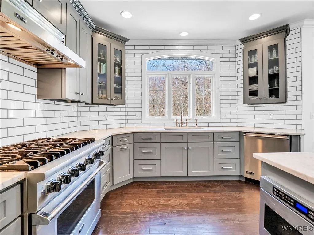 16 Woodstream, Orchard Park, New York 14127, Orchard Park, New York 14127, 5 Bedrooms Bedrooms, 13 Rooms Rooms,3 BathroomsBathrooms,Residential,For Sale,16 Woodstream, Orchard Park, New York 14127,B1598459