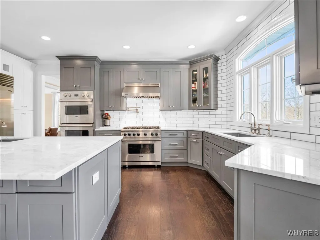 16 Woodstream, Orchard Park, New York 14127, Orchard Park, New York 14127, 5 Bedrooms Bedrooms, 13 Rooms Rooms,3 BathroomsBathrooms,Residential,For Sale,16 Woodstream, Orchard Park, New York 14127,B1598459