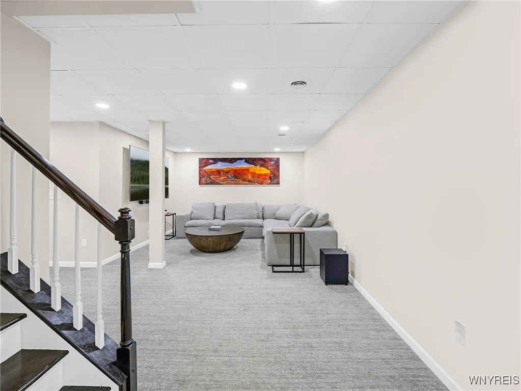 16 Woodstream, Orchard Park, New York 14127, Orchard Park, New York 14127, 5 Bedrooms Bedrooms, 13 Rooms Rooms,3 BathroomsBathrooms,Residential,For Sale,16 Woodstream, Orchard Park, New York 14127,B1598459