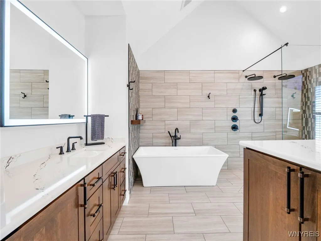 16 Woodstream, Orchard Park, New York 14127, Orchard Park, New York 14127, 5 Bedrooms Bedrooms, 13 Rooms Rooms,3 BathroomsBathrooms,Residential,For Sale,16 Woodstream, Orchard Park, New York 14127,B1598459
