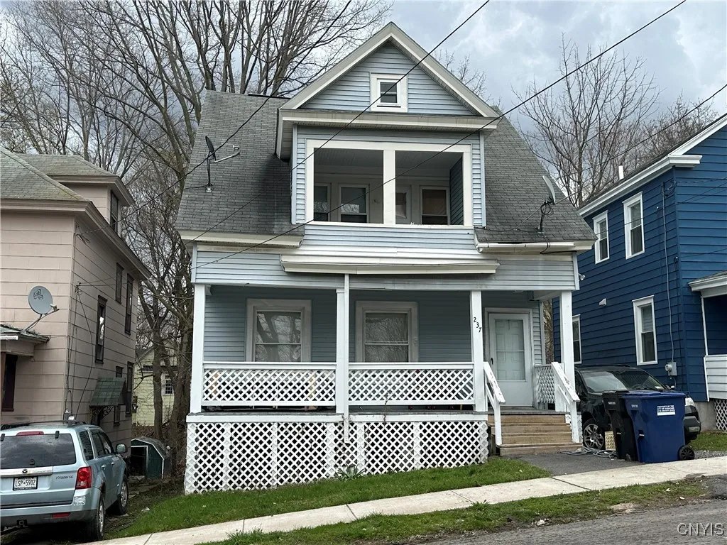 237 Markland Avenue, Syracuse, New York 13207, Syracuse, New York 13207, 3 Bedrooms Bedrooms, 7 Rooms Rooms,1 BathroomBathrooms,Residential,Closed,237 Markland Avenue, Syracuse, New York 13207,0,S1600404