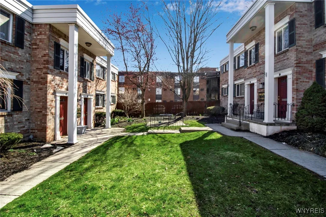 309 North Street 14, Buffalo, New York 14201, Buffalo, New York 14201, 2 Bedrooms Bedrooms, 4 Rooms Rooms,1 BathroomBathrooms,Residential,Closed,309 North Street 14, Buffalo, New York 14201,B1599797