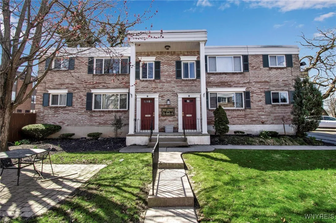 309 North Street 14, Buffalo, New York 14201, Buffalo, New York 14201, 2 Bedrooms Bedrooms, 4 Rooms Rooms,1 BathroomBathrooms,Residential,Closed,309 North Street 14, Buffalo, New York 14201,B1599797