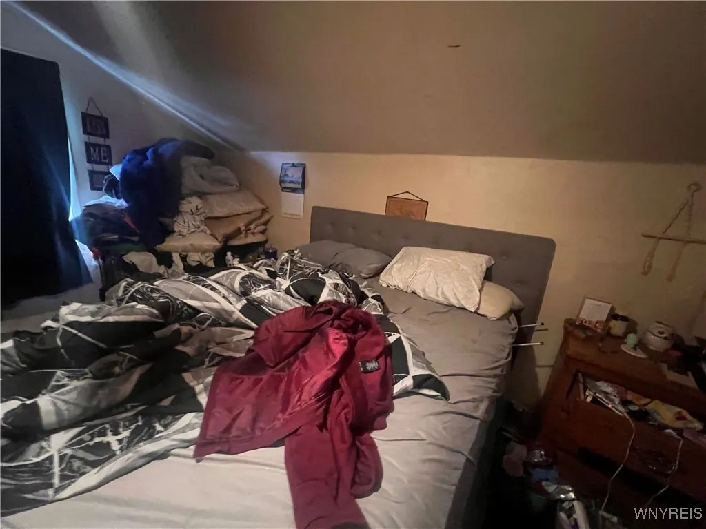 417 Hyde Park Boulevard, Niagara Falls, New York 1, Niagara Falls, New York 14303, 2 Bedrooms Bedrooms, 6 Rooms Rooms,1 BathroomBathrooms,Residential,For Sale,417 Hyde Park Boulevard, Niagara Falls, New York 1,B1600287