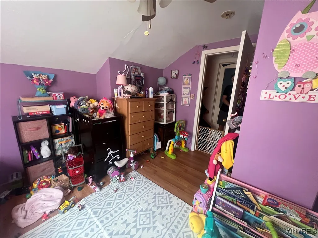 417 Hyde Park Boulevard, Niagara Falls, New York 1, Niagara Falls, New York 14303, 2 Bedrooms Bedrooms, 6 Rooms Rooms,1 BathroomBathrooms,Residential,For Sale,417 Hyde Park Boulevard, Niagara Falls, New York 1,B1600287