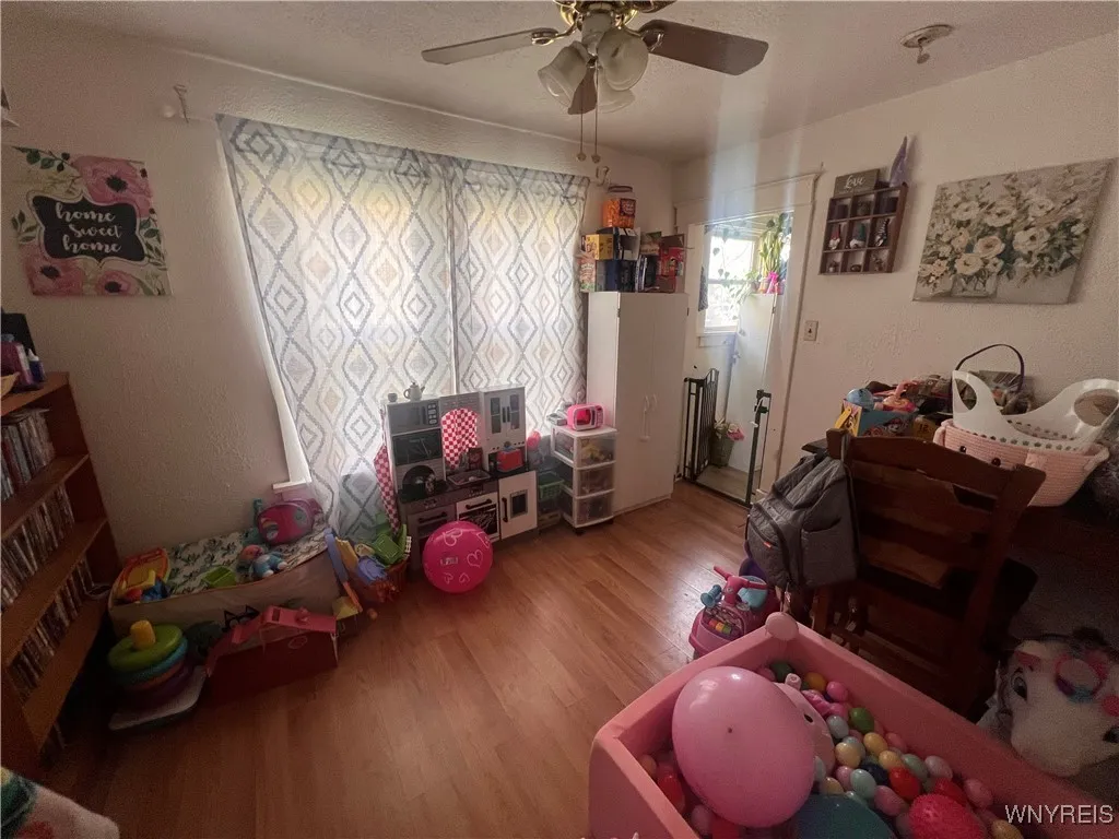 417 Hyde Park Boulevard, Niagara Falls, New York 1, Niagara Falls, New York 14303, 2 Bedrooms Bedrooms, 6 Rooms Rooms,1 BathroomBathrooms,Residential,For Sale,417 Hyde Park Boulevard, Niagara Falls, New York 1,B1600287