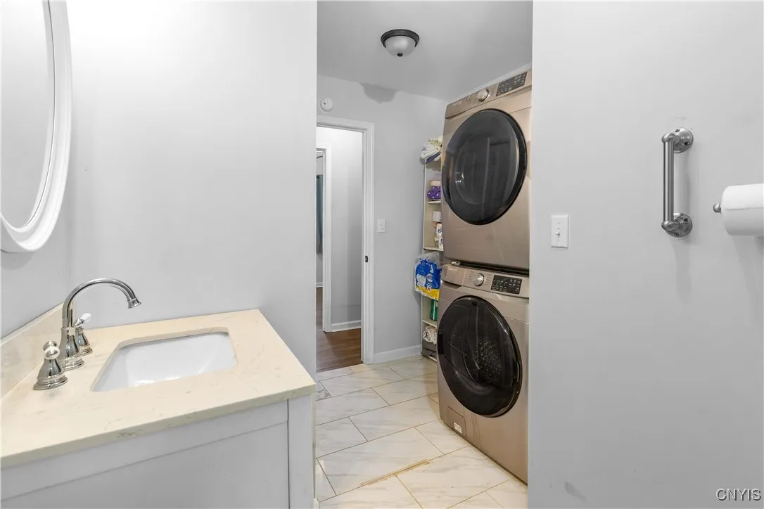 505 Keyes Road, Utica, New York 13502, Utica, New York 13502, 3 Bedrooms Bedrooms, 6 Rooms Rooms,1 BathroomBathrooms,Residential,Closed,505 Keyes Road, Utica, New York 13502,S1600248
