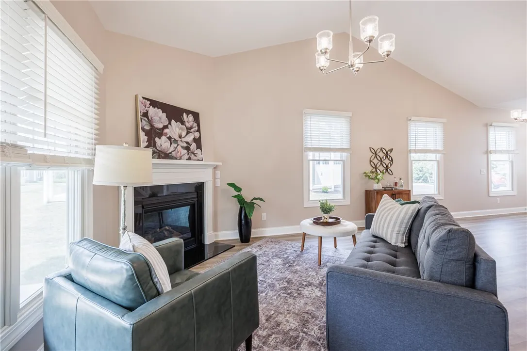 239 Bretlyn Circle, Brighton, New York 14618, Brighton, New York 14618, 3 Bedrooms Bedrooms, 8 Rooms Rooms,3 BathroomsBathrooms,Residential,For Sale,239 Bretlyn Circle, Brighton, New York 14618,R1595342