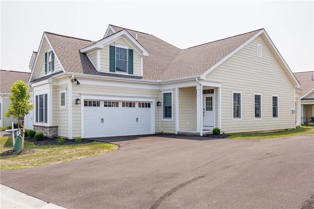 239 Bretlyn Circle, Brighton, New York 14618, Brighton, New York 14618, 3 Bedrooms Bedrooms, 8 Rooms Rooms,3 BathroomsBathrooms,Residential,For Sale,239 Bretlyn Circle, Brighton, New York 14618,R1595342
