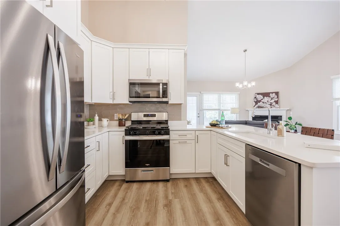 239 Bretlyn Circle, Brighton, New York 14618, Brighton, New York 14618, 3 Bedrooms Bedrooms, 8 Rooms Rooms,3 BathroomsBathrooms,Residential,For Sale,239 Bretlyn Circle, Brighton, New York 14618,R1595342