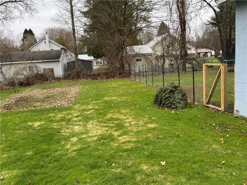 2890 Valencia Avenue, Wellsville, New York 14895, Wellsville, New York 14895, 2 Bedrooms Bedrooms, 6 Rooms Rooms,1 BathroomBathrooms,Residential,Closed,2890 Valencia Avenue, Wellsville, New York 14895,0,R1600611