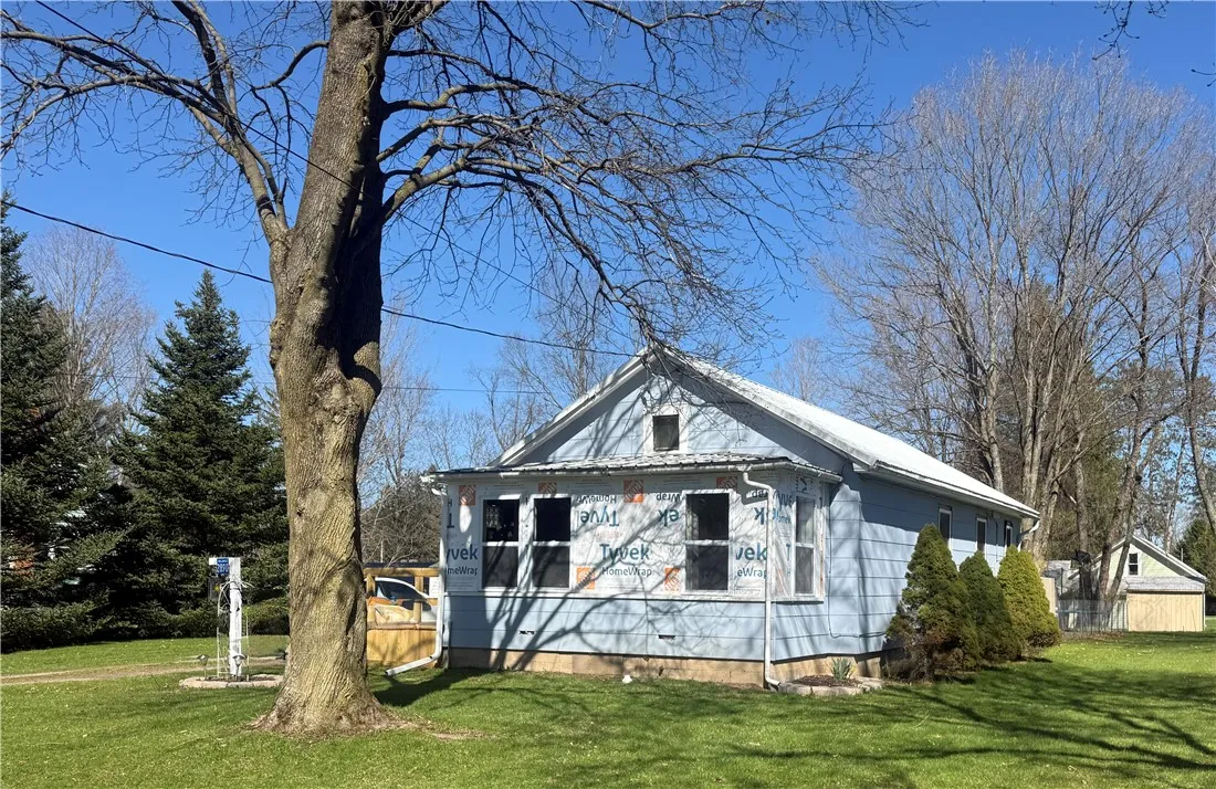 2890 Valencia Avenue, Wellsville, New York 14895, Wellsville, New York 14895, 2 Bedrooms Bedrooms, 6 Rooms Rooms,1 BathroomBathrooms,Residential,Closed,2890 Valencia Avenue, Wellsville, New York 14895,0,R1600611