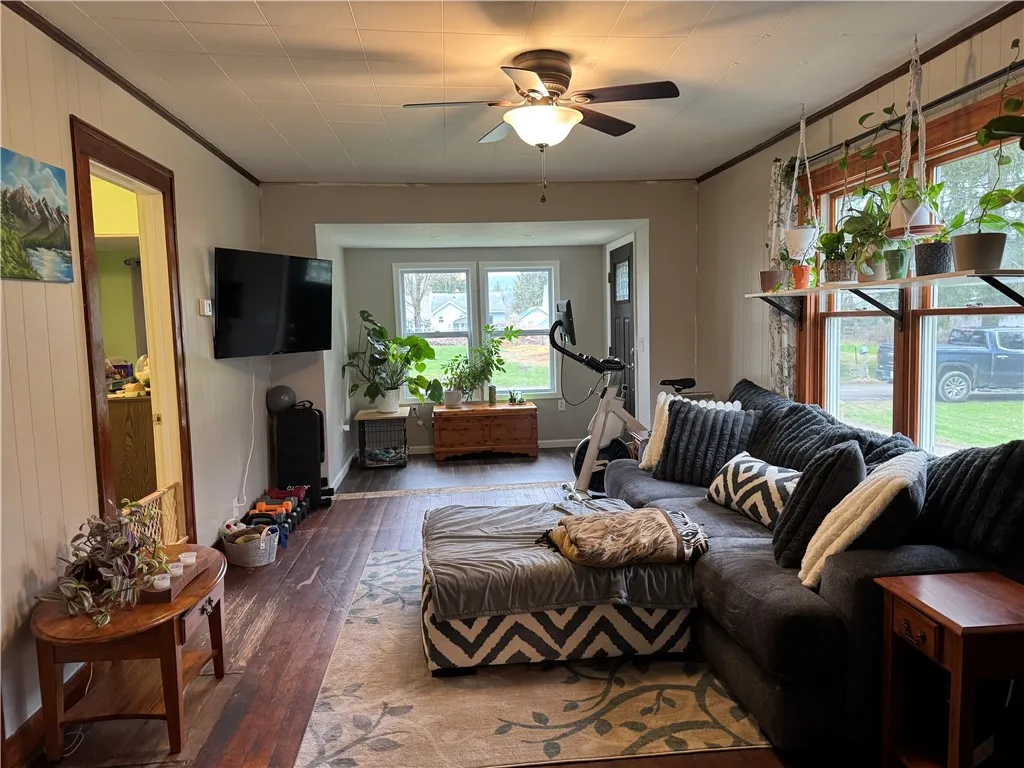 2890 Valencia Avenue, Wellsville, New York 14895, Wellsville, New York 14895, 2 Bedrooms Bedrooms, 6 Rooms Rooms,1 BathroomBathrooms,Residential,Closed,2890 Valencia Avenue, Wellsville, New York 14895,0,R1600611