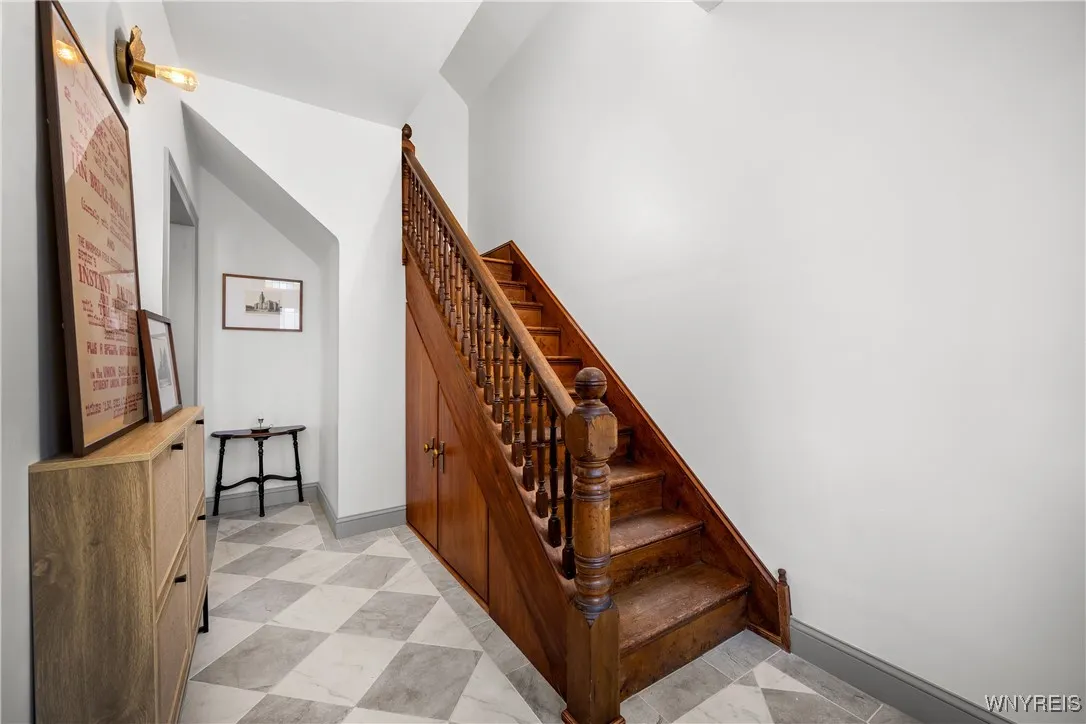 19 Lawrence Place, Buffalo, New York 14213, Buffalo, New York 14213, 2 Bedrooms Bedrooms, 5 Rooms Rooms,1 BathroomBathrooms,Residential,Closed,19 Lawrence Place, Buffalo, New York 14213,0,B1600254