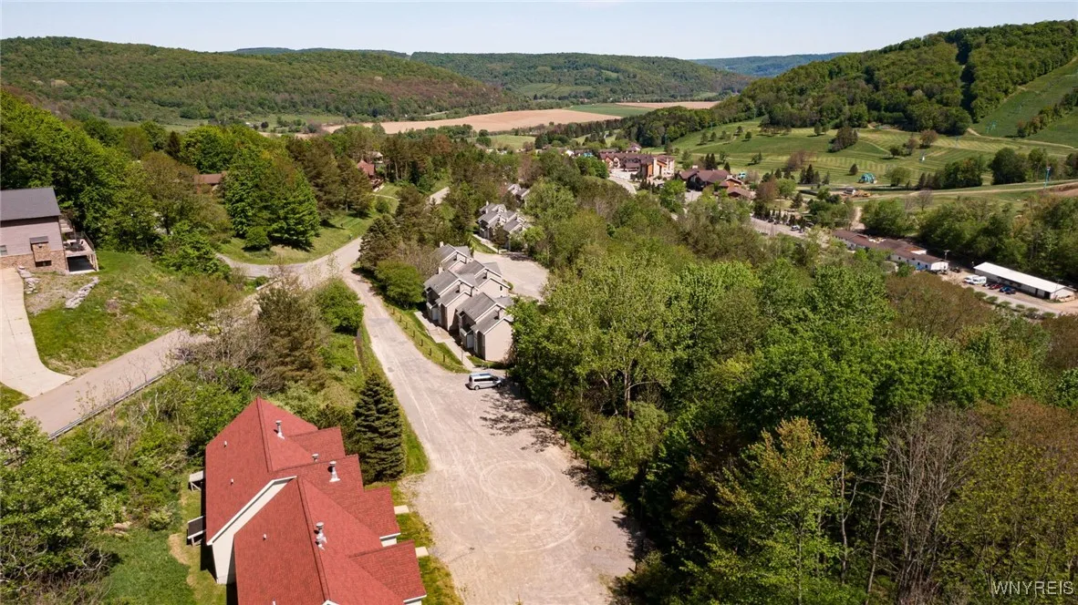 531 Deer Crossing Road, Ellicottville, New York 14, Ellicottville, New York 14731, 3 Bedrooms Bedrooms, 6 Rooms Rooms,2 BathroomsBathrooms,Residential,For Sale,531 Deer Crossing Road, Ellicottville, New York 14,B1600780