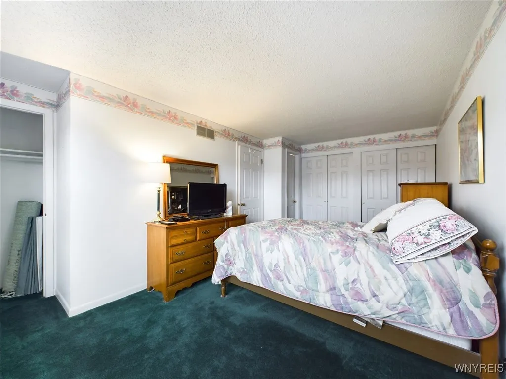 92 Stepping Stone Lane, Orchard Park, New York 141, Orchard Park, New York 14127, 3 Bedrooms Bedrooms, 7 Rooms Rooms,1 BathroomBathrooms,Residential,Closed,92 Stepping Stone Lane, Orchard Park, New York 141,0,B1600842