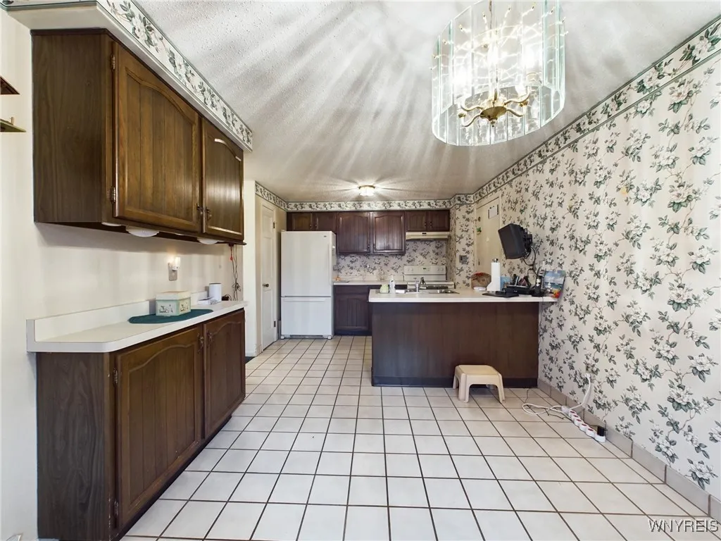 92 Stepping Stone Lane, Orchard Park, New York 141, Orchard Park, New York 14127, 3 Bedrooms Bedrooms, 7 Rooms Rooms,1 BathroomBathrooms,Residential,Closed,92 Stepping Stone Lane, Orchard Park, New York 141,0,B1600842