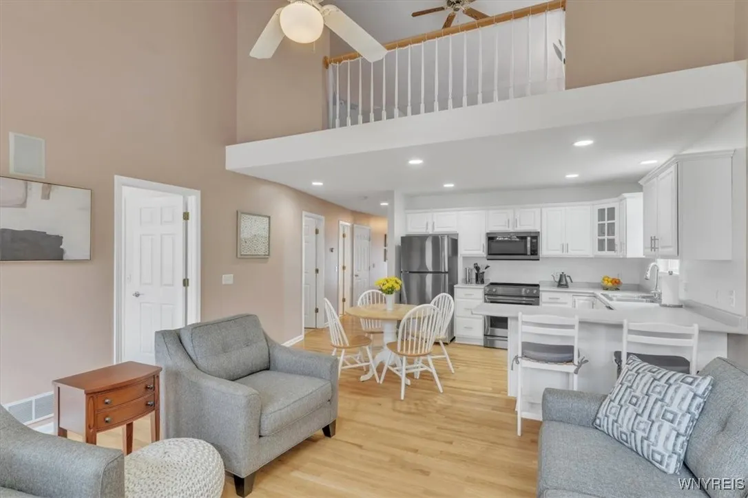 3 A Astor Ridge Drive A, Amherst, New York 14228, Amherst, New York 14228, 2 Bedrooms Bedrooms, 7 Rooms Rooms,2 BathroomsBathrooms,Residential,Closed,3 A Astor Ridge Drive A, Amherst, New York 14228,0,B1600448