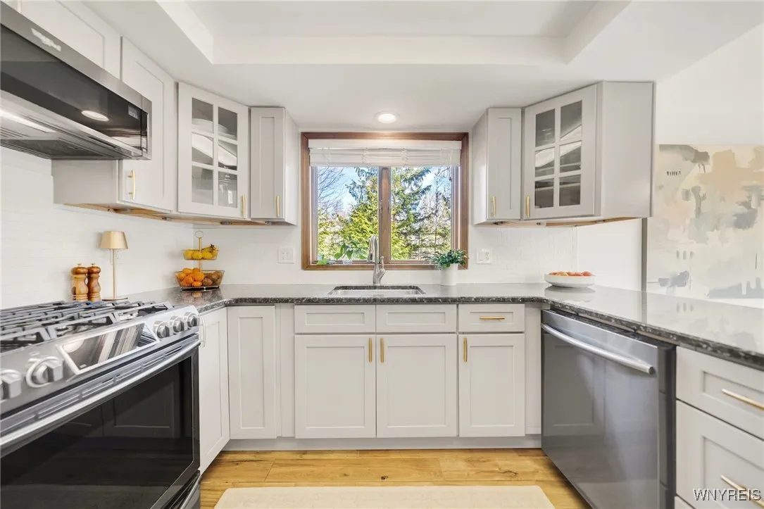 20 Jasmine Court, Amherst, New York 14051, Amherst, New York 14051, 4 Bedrooms Bedrooms, 10 Rooms Rooms,2 BathroomsBathrooms,Residential,Closed,20 Jasmine Court, Amherst, New York 14051,0,B1599529