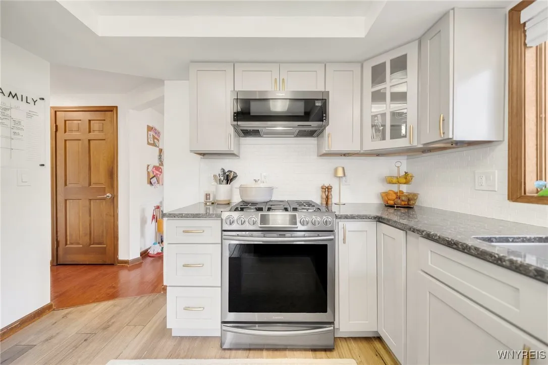 20 Jasmine Court, Amherst, New York 14051, Amherst, New York 14051, 4 Bedrooms Bedrooms, 10 Rooms Rooms,2 BathroomsBathrooms,Residential,Closed,20 Jasmine Court, Amherst, New York 14051,0,B1599529