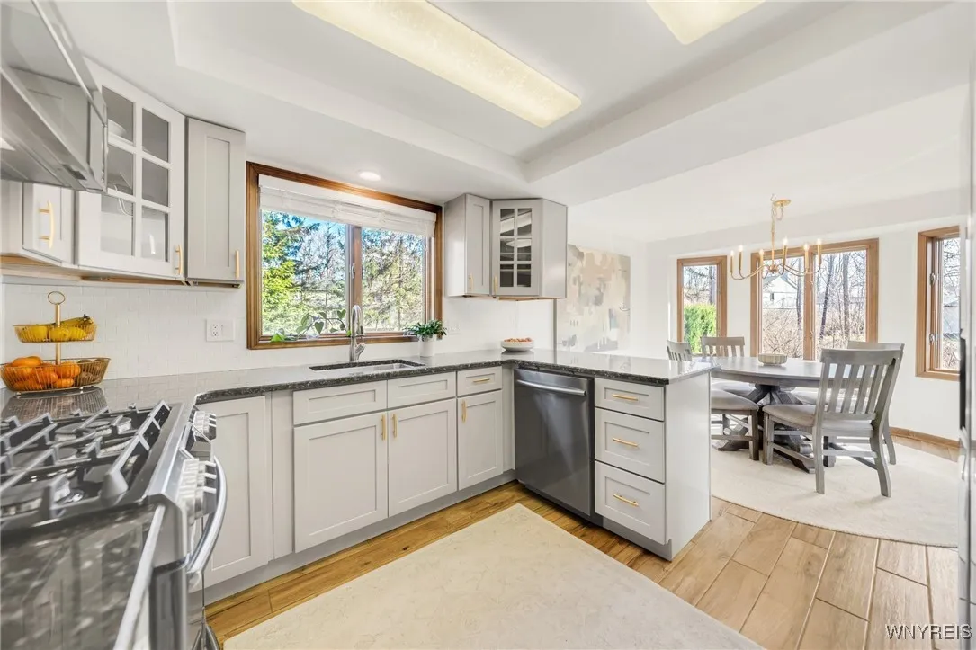20 Jasmine Court, Amherst, New York 14051, Amherst, New York 14051, 4 Bedrooms Bedrooms, 10 Rooms Rooms,2 BathroomsBathrooms,Residential,Closed,20 Jasmine Court, Amherst, New York 14051,0,B1599529