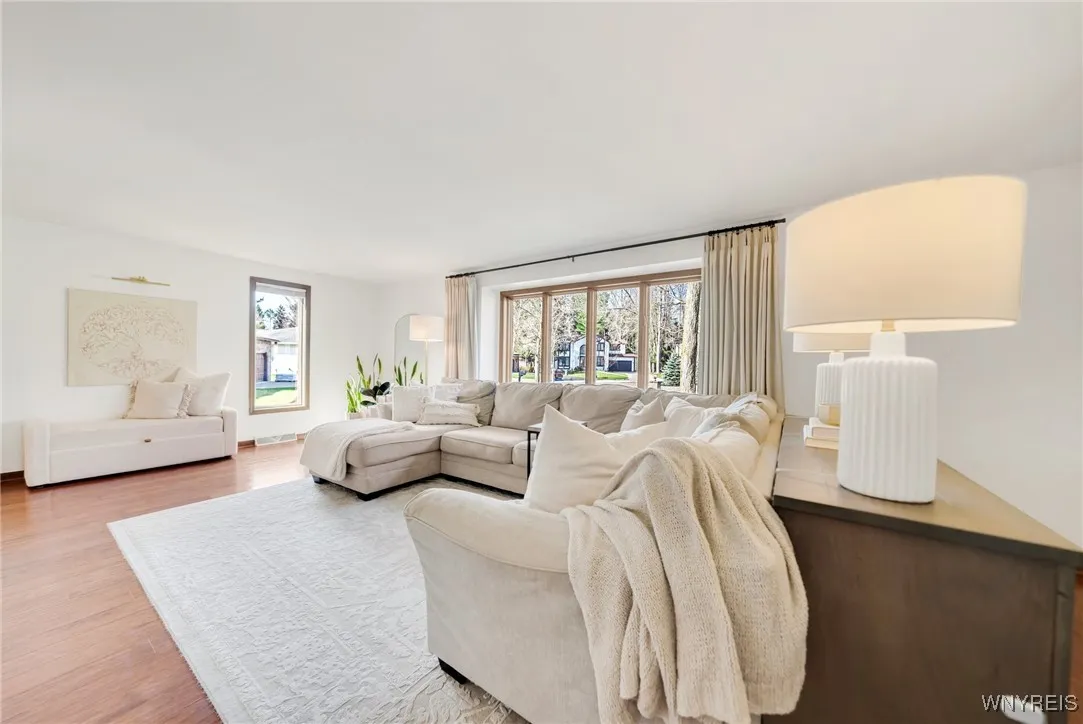 20 Jasmine Court, Amherst, New York 14051, Amherst, New York 14051, 4 Bedrooms Bedrooms, 10 Rooms Rooms,2 BathroomsBathrooms,Residential,Closed,20 Jasmine Court, Amherst, New York 14051,0,B1599529