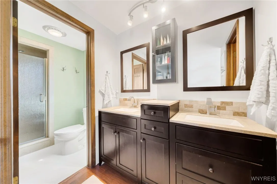 20 Jasmine Court, Amherst, New York 14051, Amherst, New York 14051, 4 Bedrooms Bedrooms, 10 Rooms Rooms,2 BathroomsBathrooms,Residential,Closed,20 Jasmine Court, Amherst, New York 14051,0,B1599529