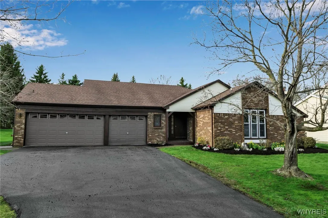 75 Wetherstone Drive, West Seneca, New York 14224, West Seneca, New York 14224, 3 Bedrooms Bedrooms, 8 Rooms Rooms,2 BathroomsBathrooms,Residential,Closed,75 Wetherstone Drive, West Seneca, New York 14224,0,B1600918