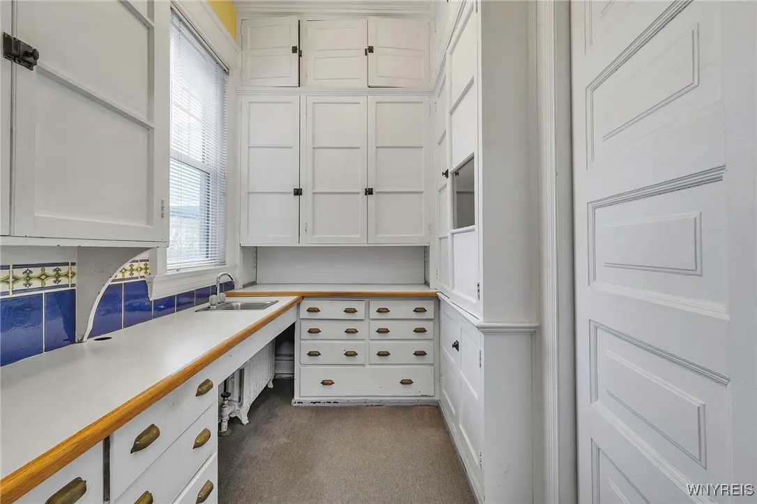 639 Lafayette Avenue, Buffalo, New York 14222, Buffalo, New York 14222, 5 Bedrooms Bedrooms, 14 Rooms Rooms,2 BathroomsBathrooms,Residential,Closed,639 Lafayette Avenue, Buffalo, New York 14222,0,B1600928