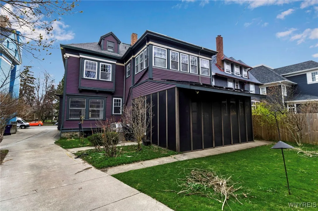 639 Lafayette Avenue, Buffalo, New York 14222, Buffalo, New York 14222, 5 Bedrooms Bedrooms, 14 Rooms Rooms,2 BathroomsBathrooms,Residential,Closed,639 Lafayette Avenue, Buffalo, New York 14222,0,B1600928