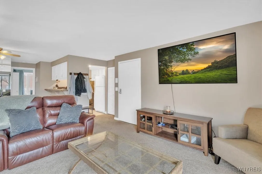 2 The Tradewinds B, Amherst, New York 14221, Amherst, New York 14221, 1 Bedroom Bedrooms, 4 Rooms Rooms,1 BathroomBathrooms,Residential,Closed,2 The Tradewinds B, Amherst, New York 14221,0,B1595393