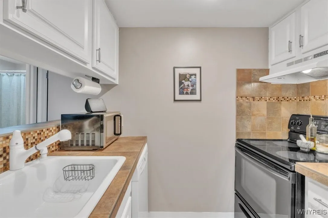 2 The Tradewinds B, Amherst, New York 14221, Amherst, New York 14221, 1 Bedroom Bedrooms, 4 Rooms Rooms,1 BathroomBathrooms,Residential,Closed,2 The Tradewinds B, Amherst, New York 14221,0,B1595393