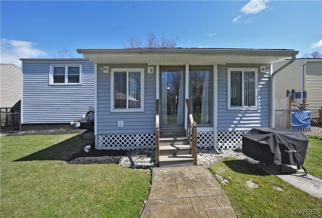 145 Forestal Drive, Hamburg, New York 14075, Hamburg, New York 14075, 3 Bedrooms Bedrooms, 8 Rooms Rooms,1 BathroomBathrooms,Residential,Closed,145 Forestal Drive, Hamburg, New York 14075,0,B1598236
