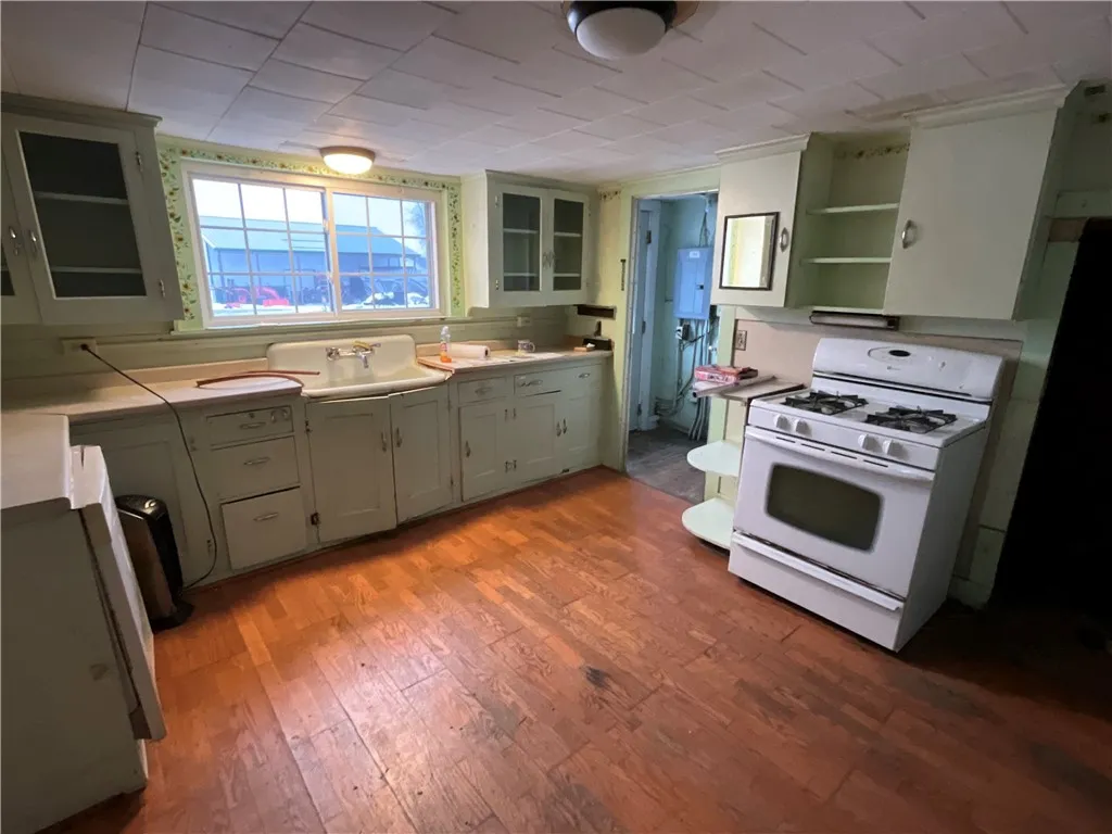 The main kitchen.