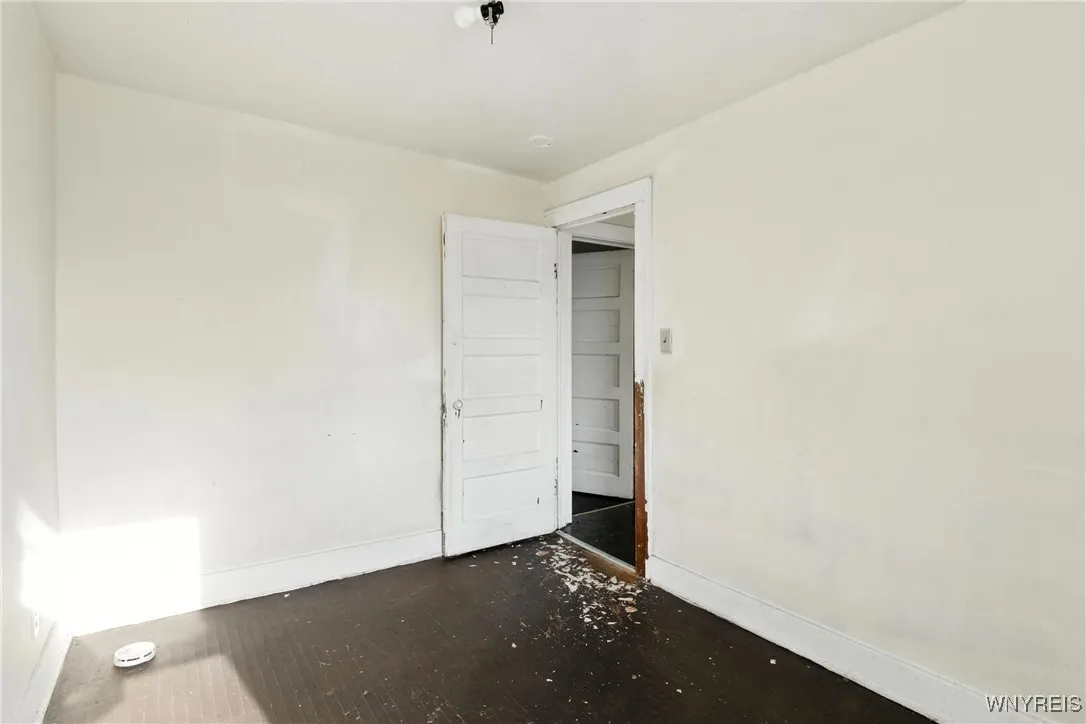 2219 Walnut Avenue, Niagara Falls, New York 14301, Niagara Falls, New York 14301, 6 Bedrooms Bedrooms, ,3 BathroomsBathrooms,Residential,For Sale,2219 Walnut Avenue, Niagara Falls, New York 14301,B1600115