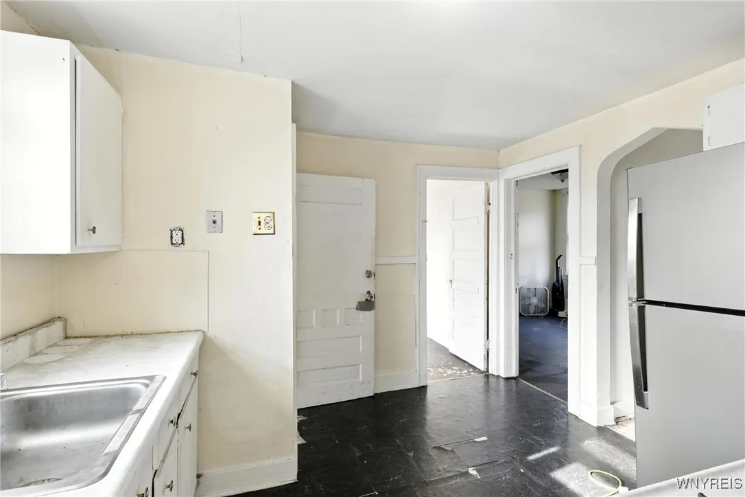 2219 Walnut Avenue, Niagara Falls, New York 14301, Niagara Falls, New York 14301, 6 Bedrooms Bedrooms, ,3 BathroomsBathrooms,Residential,For Sale,2219 Walnut Avenue, Niagara Falls, New York 14301,B1600115
