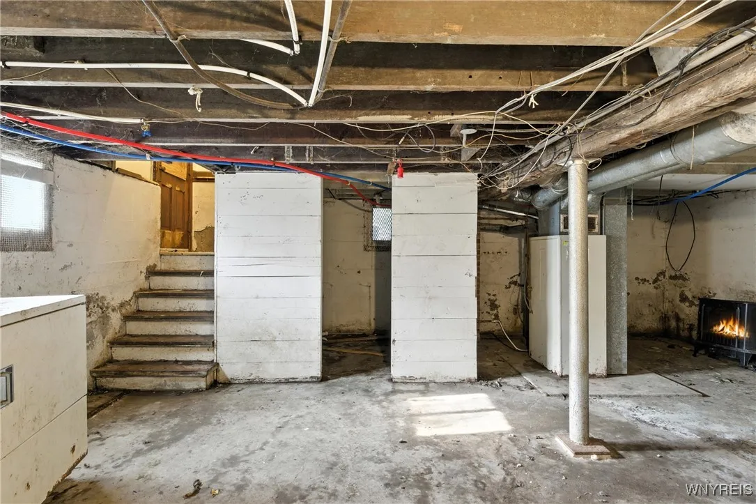 2219 Walnut Avenue, Niagara Falls, New York 14301, Niagara Falls, New York 14301, 6 Bedrooms Bedrooms, ,3 BathroomsBathrooms,Residential,For Sale,2219 Walnut Avenue, Niagara Falls, New York 14301,B1600115