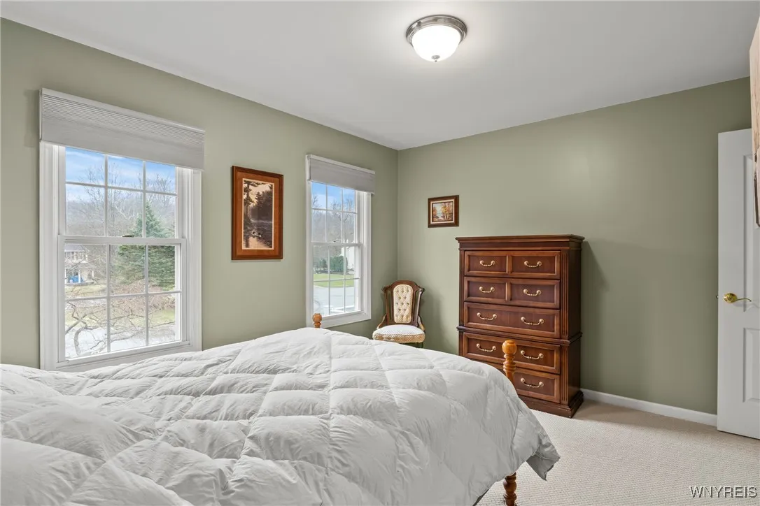 Orchard Park, New York 14127, 4 Bedrooms Bedrooms, 9 Rooms Rooms,2 BathroomsBathrooms,Residential,Closed,B1601069