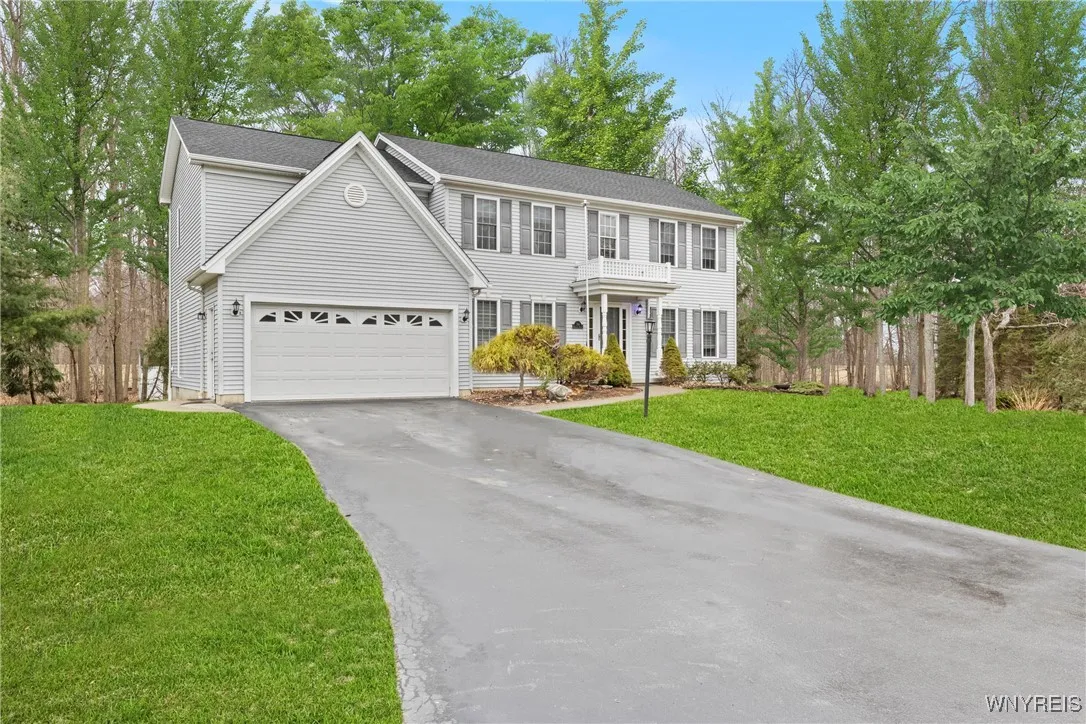 Orchard Park, New York 14127, 4 Bedrooms Bedrooms, 9 Rooms Rooms,2 BathroomsBathrooms,Residential,Closed,B1601069